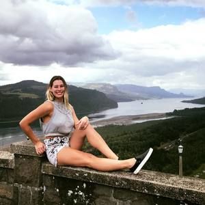 Meet your Posher, Lindsey